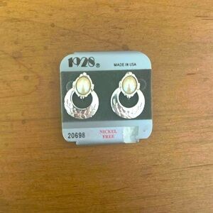 1928 Vintage Silver & Pearl Flower Engraved Nickel free Earrings